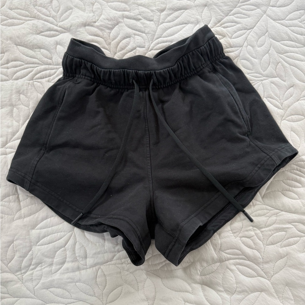 Lululemon Athletica Black Athletic Shorts Lightweight Relaxed Fit